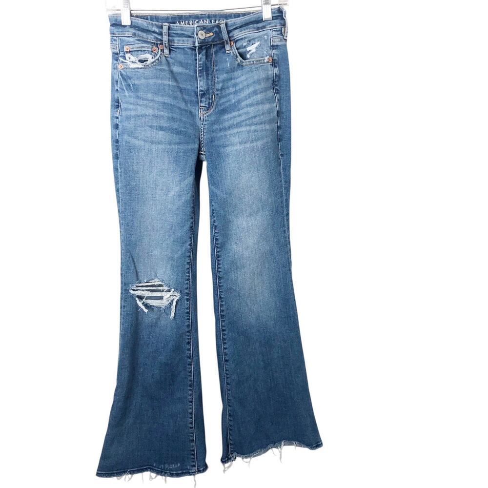 American Eagle Women's Super Hi-Rise Flare Stretch Distressed Jeans Size 0 Short